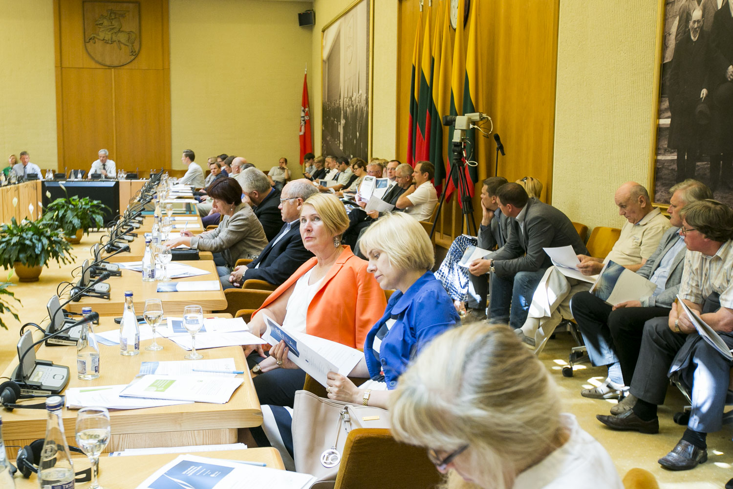 Konferencija seime sumazinta 36